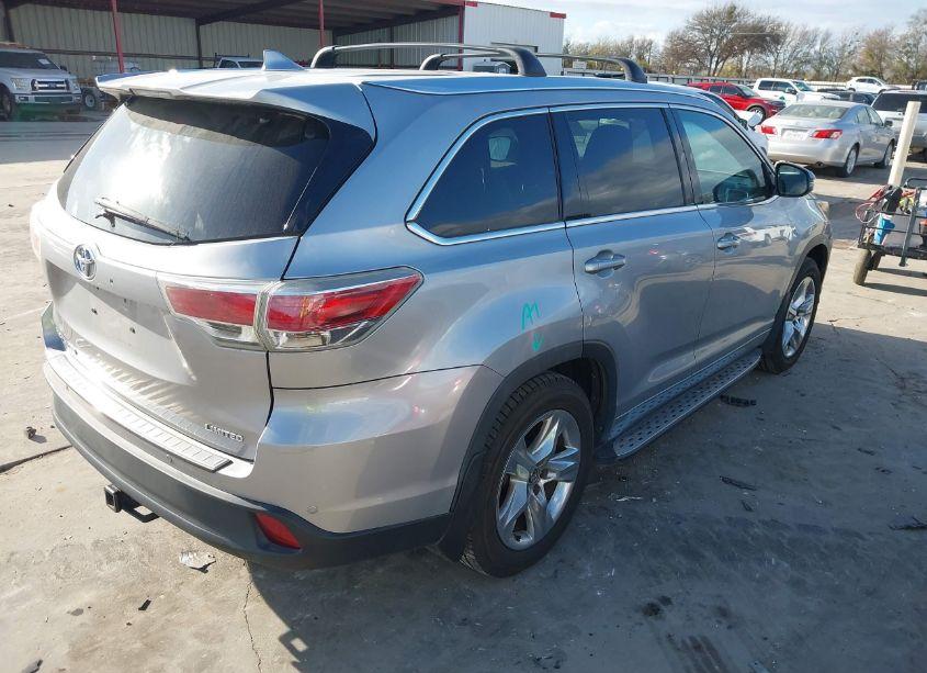 Photo 4 of 2016 Toyota Highlander LIMITED V6 (VIN 5TDYKRFH3GS125743)