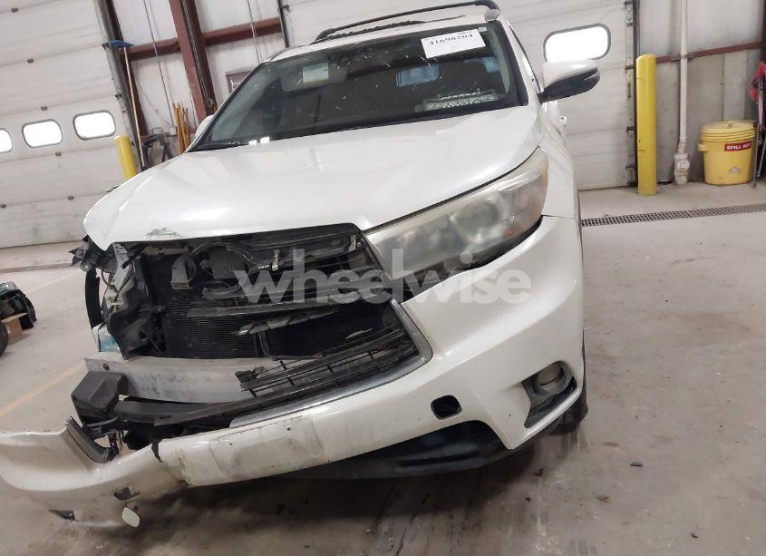 Photo 12 of 2016 Toyota Highlander LIMITED PLATINUM V6 (VIN 5TDYKRFH3GS148830)
