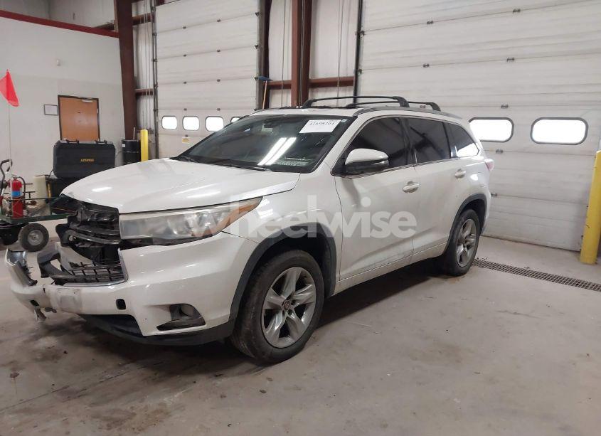 Photo 2 of 2016 Toyota Highlander LIMITED PLATINUM V6 (VIN 5TDYKRFH3GS148830)