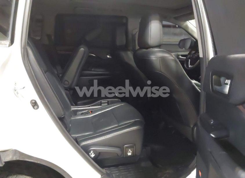 Photo 8 of 2016 Toyota Highlander LIMITED PLATINUM V6 (VIN 5TDYKRFH3GS148830)