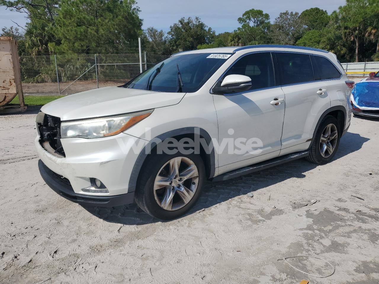 2014 TOYOTA HIGHLANDER LIMITED (VIN 5TDYKRFH4ES008380) main photo