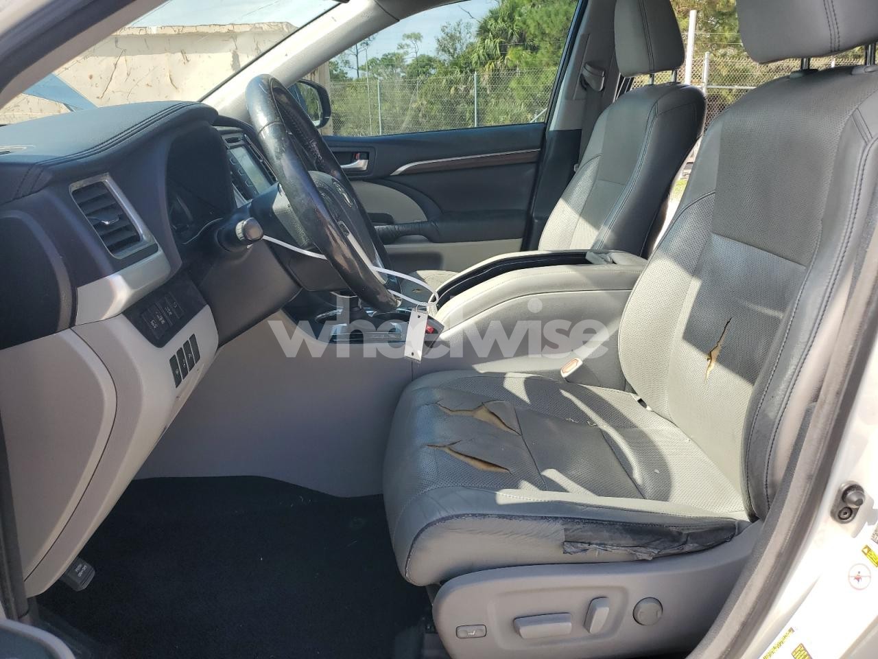 Photo 7 of 2014 TOYOTA HIGHLANDER LIMITED (VIN 5TDYKRFH4ES008380)