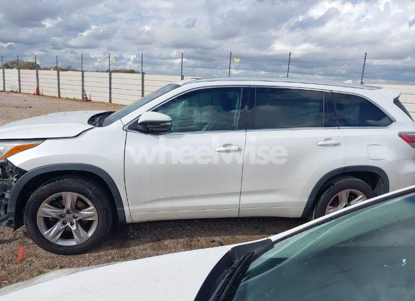 Photo 15 of 2015 Toyota Highlander LIMITED PLATINUM V6 (VIN 5TDYKRFH5FS067438)