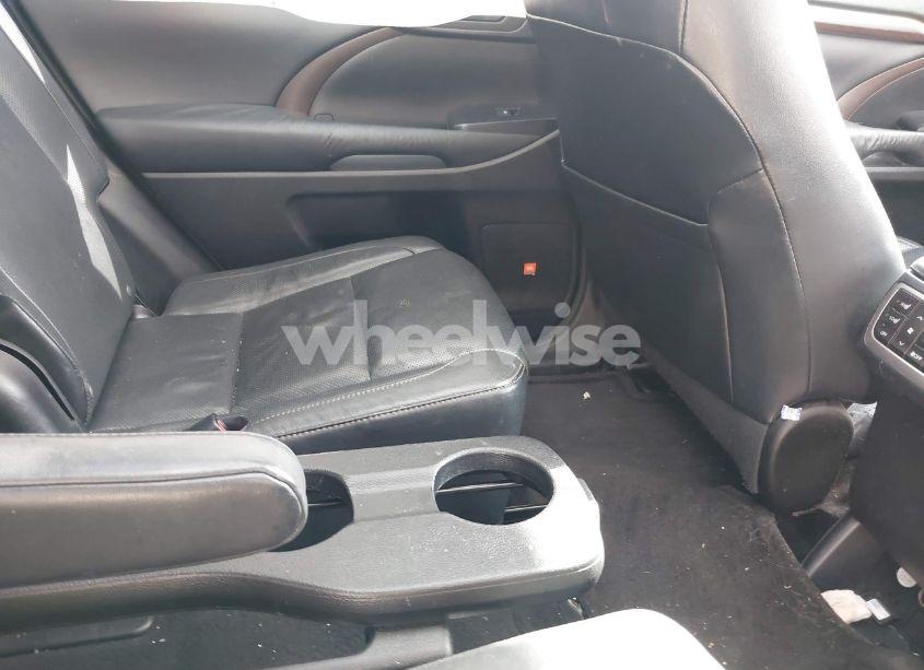 Photo 8 of 2015 Toyota Highlander LIMITED PLATINUM V6 (VIN 5TDYKRFH5FS067438)