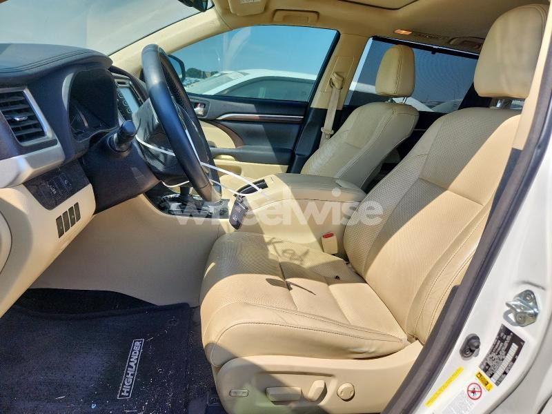 Photo 13 of 2015 TOYOTA HIGHLANDER LIMITED (VIN 5TDYKRFH5FS075216)