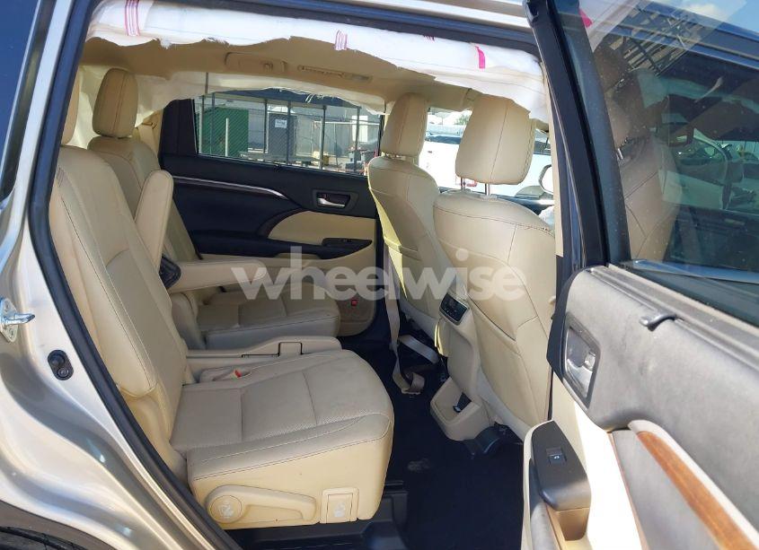 Photo 8 of 2016 Toyota Highlander LIMITED V6 (VIN 5TDYKRFH5GS122942)