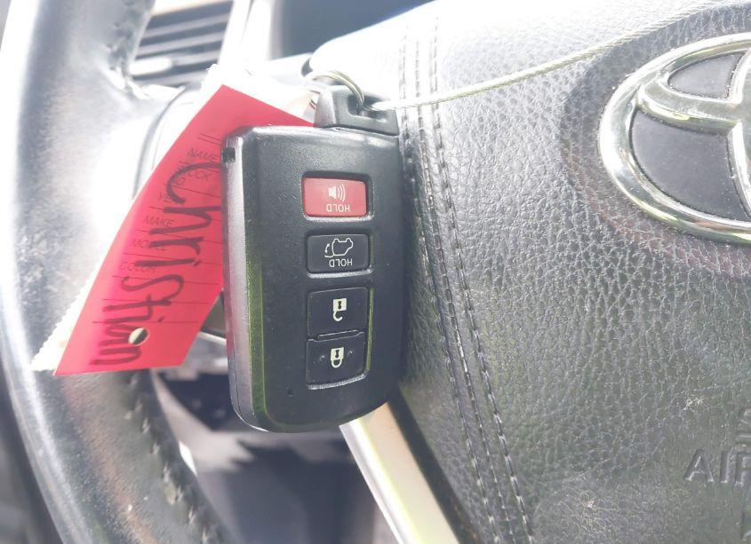 Photo 11 of 2016 Toyota Highlander LIMITED V6 (VIN 5TDYKRFH5GS137098)