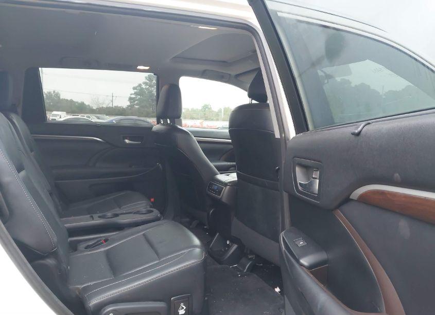 Photo 8 of 2016 Toyota Highlander LIMITED V6 (VIN 5TDYKRFH5GS137098)