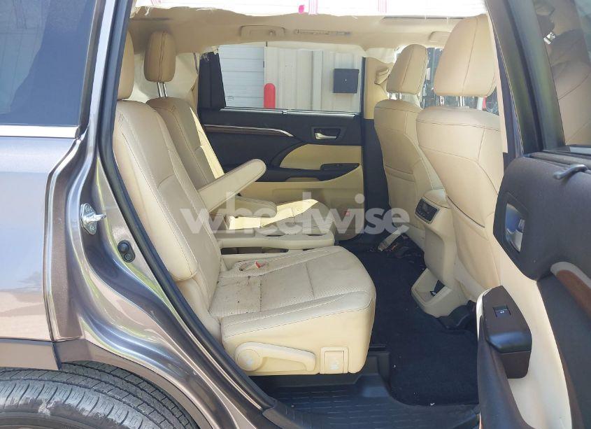 Photo 8 of 2016 Toyota Highlander LIMITED V6 (VIN 5TDYKRFH5GS159330)