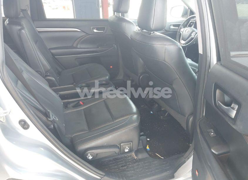 Photo 8 of 2016 Toyota Highlander LIMITED V6 (VIN 5TDYKRFH5GS162034)