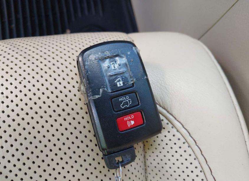 Photo 11 of 2016 Toyota Highlander LIMITED V6 (VIN 5TDYKRFH5GS181795)