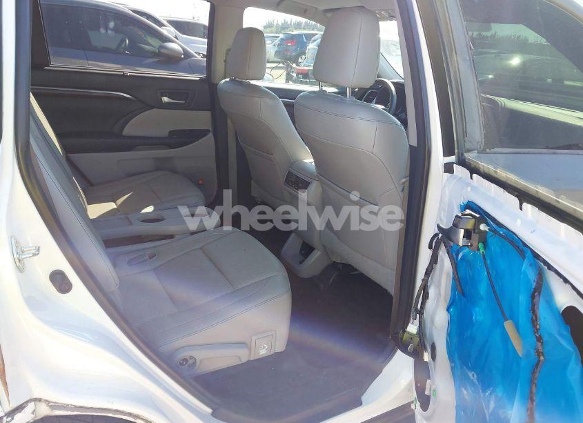 Photo 8 of 2015 Toyota Highlander LIMITED V6 (VIN 5TDYKRFH6FS048624)