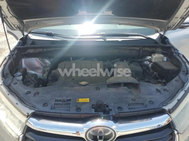 Photo 2 of 2015 TOYOTA HIGHLANDER LIMITED (VIN 5TDYKRFH7FS088386)