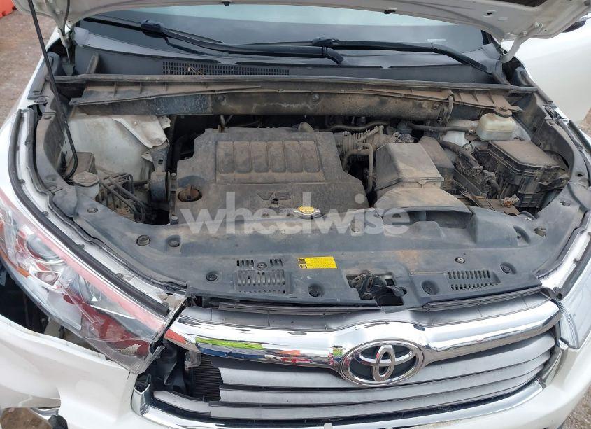 Photo 10 of 2015 Toyota Highlander LIMITED PLATINUM V6/LIMITED V6 (VIN 5TDYKRFH8FS056465)