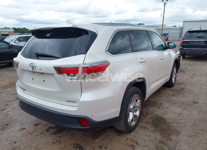 Photo 4 of 2015 Toyota Highlander LIMITED PLATINUM V6/LIMITED V6 (VIN 5TDYKRFH8FS056465)
