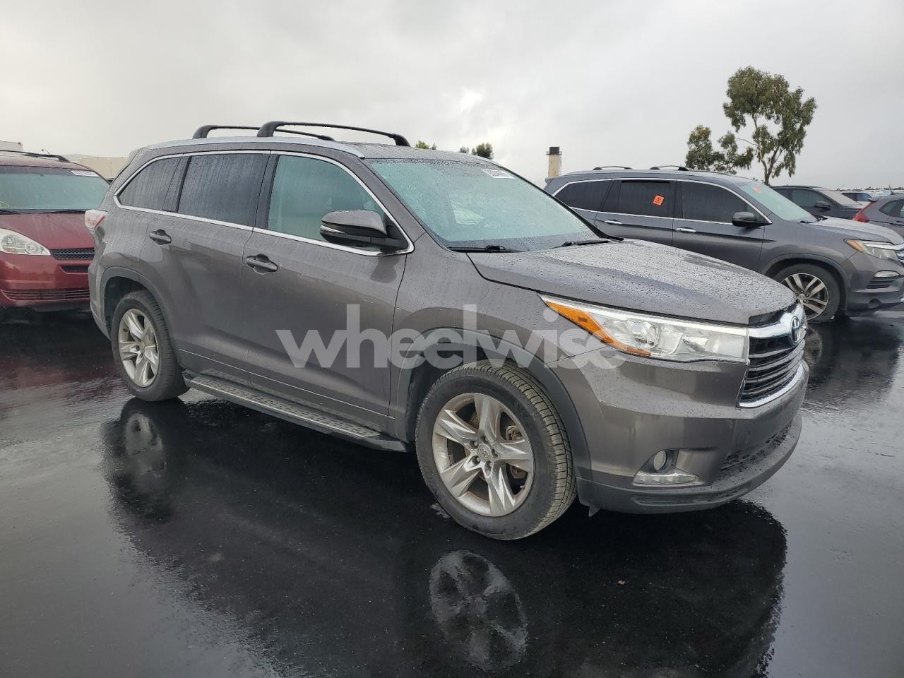 Photo 4 of 2015 TOYOTA HIGHLANDER LIMITED (VIN 5TDYKRFH9FS076174)