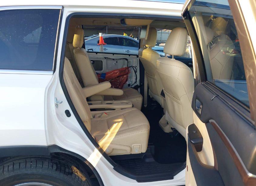 Photo 8 of 2015 Toyota Highlander LIMITED V6 (VIN 5TDYKRFH9FS088437)