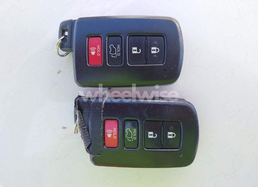 Photo 11 of 2016 Toyota Highlander LIMITED PLATINUM V6 (VIN 5TDYKRFH9GS171559)