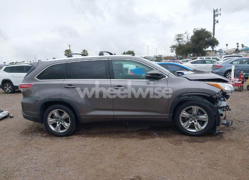 Photo 13 of 2016 Toyota Highlander LIMITED PLATINUM V6 (VIN 5TDYKRFH9GS171559)