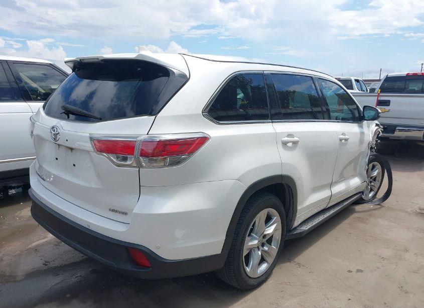 Photo 4 of 2015 Toyota Highlander LIMITED V6 (VIN 5TDYKRFHXFS056452)
