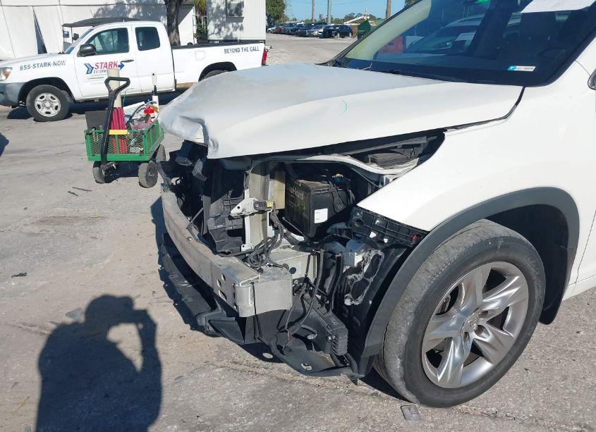 Photo 21 of 2015 Toyota Highlander LIMITED V6 (VIN 5TDYKRFHXFS091993)