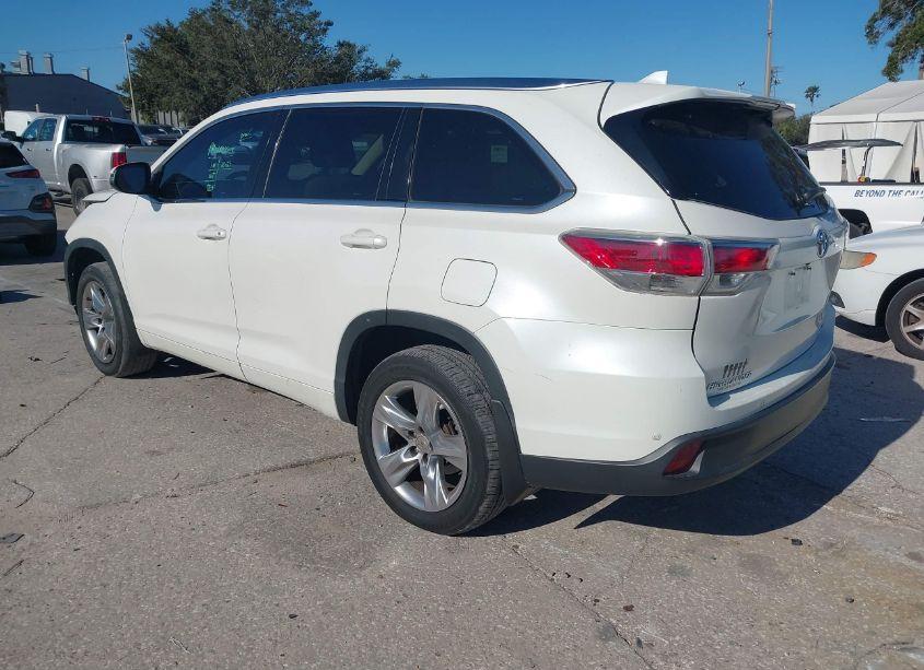 Photo 3 of 2015 Toyota Highlander LIMITED V6 (VIN 5TDYKRFHXFS091993)