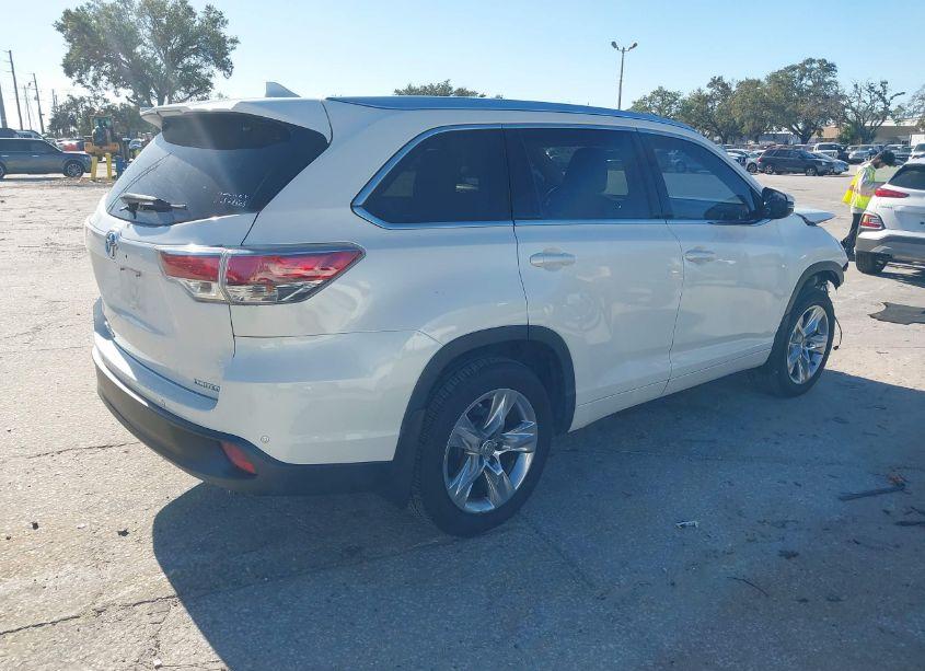 Photo 4 of 2015 Toyota Highlander LIMITED V6 (VIN 5TDYKRFHXFS091993)