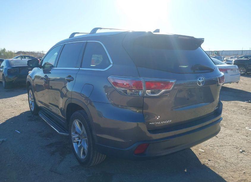 Photo 3 of 2016 Toyota Highlander LIMITED V6 (VIN 5TDYKRFHXGS187415)