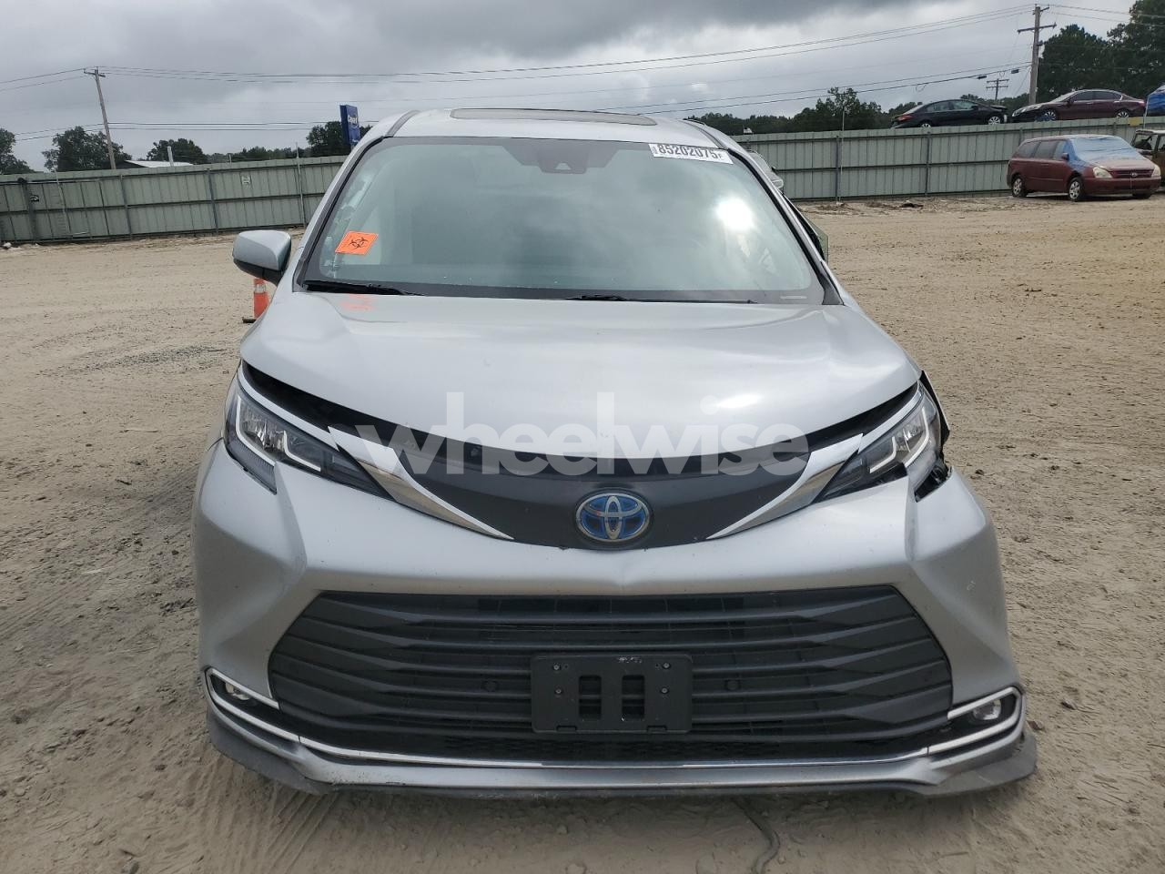 Photo 5 of 2022 TOYOTA SIENNA XLE (VIN 5TDYRKEC0NS119484)