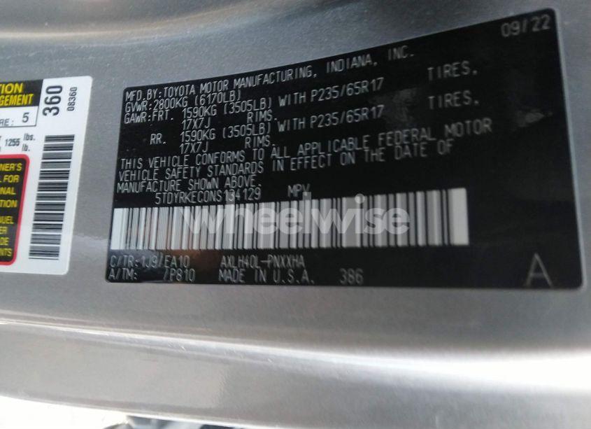 Photo 9 of 2022 Toyota Sienna XLE (VIN 5TDYRKEC0NS134129)