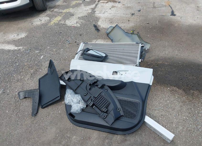 Photo 12 of 2025 Toyota Sienna XLE (VIN 5TDYRKEC0SS242648)