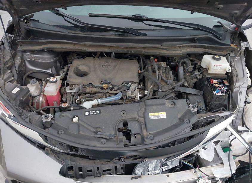 Photo 10 of 2021 Toyota Sienna XLE (VIN 5TDYRKEC1MS008618)