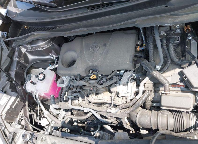 Photo 10 of 2021 Toyota Sienna XLE (VIN 5TDYRKEC1MS074490)