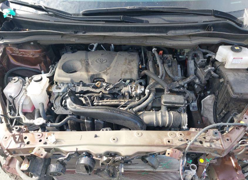 Photo 10 of 2022 Toyota Sienna XLE (VIN 5TDYRKEC1NS081585)