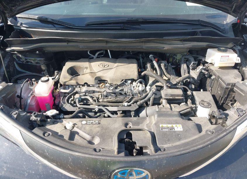 Photo 10 of 2022 Toyota Sienna XLE (VIN 5TDYRKEC1NS093851)