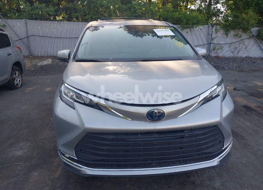 Photo 12 of 2023 Toyota Sienna XLE (VIN 5TDYRKEC1PS166459)