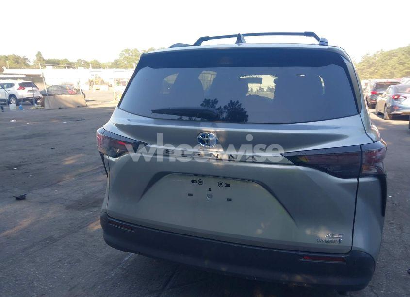 Photo 16 of 2023 Toyota Sienna XLE (VIN 5TDYRKEC1PS166459)