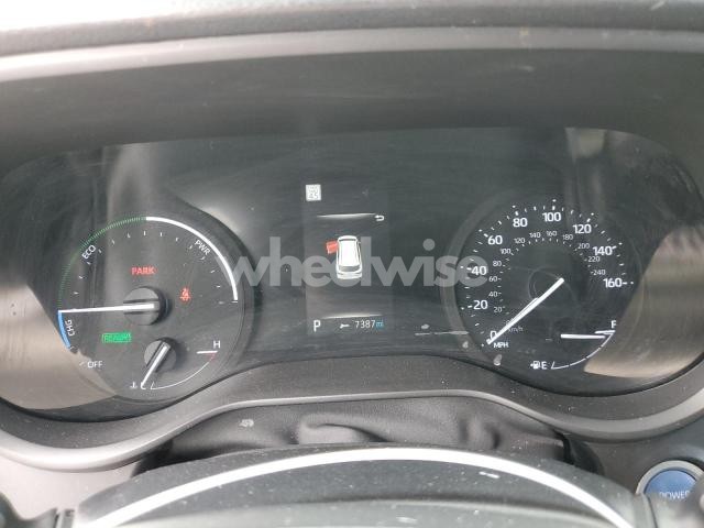Photo 3 of 2022 TOYOTA SIENNA XLE (VIN 5TDYRKEC2NS085483)