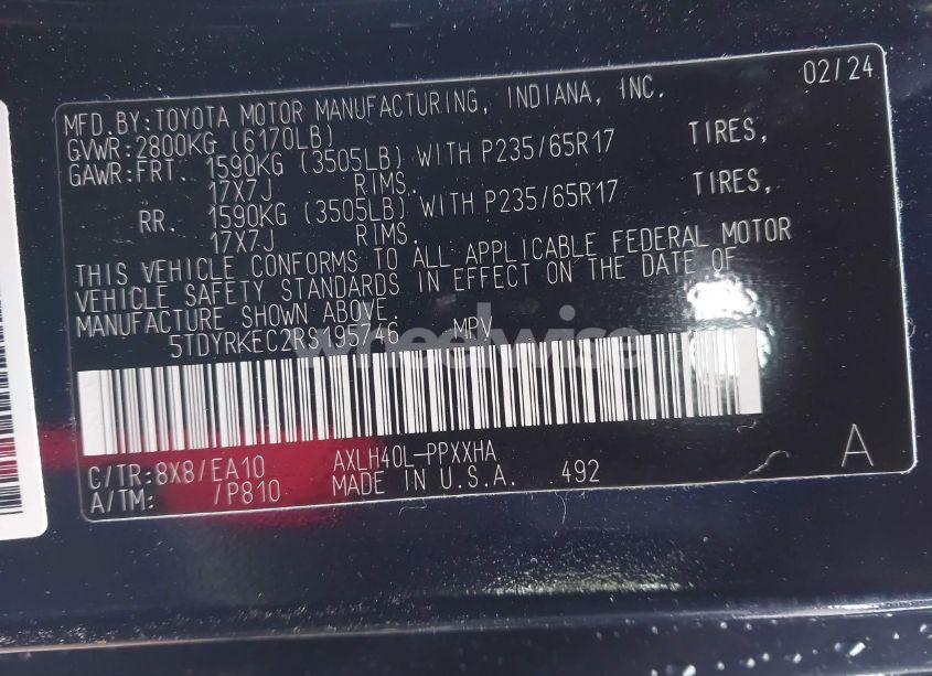 Photo 9 of 2024 Toyota Sienna XLE (VIN 5TDYRKEC2RS195746)