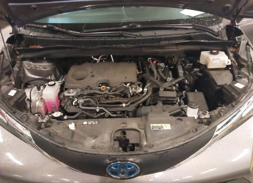 Photo 10 of 2022 Toyota Sienna XLE (VIN 5TDYRKEC3NS091549)