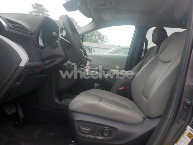 Photo 11 of 2025 TOYOTA SIENNA XLE (VIN 5TDYRKEC4SS255144)