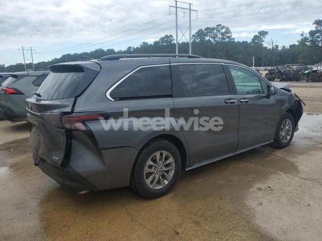 Photo 8 of 2025 TOYOTA SIENNA XLE (VIN 5TDYRKEC4SS255144)