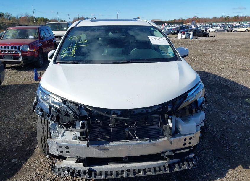 Photo 12 of 2023 Toyota Sienna XLE (VIN 5TDYRKEC5PS141967)