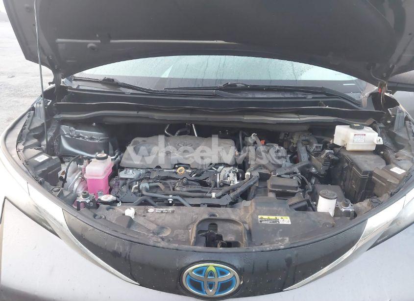 Photo 10 of 2021 Toyota Sienna XLE (VIN 5TDYRKEC6MS048404)