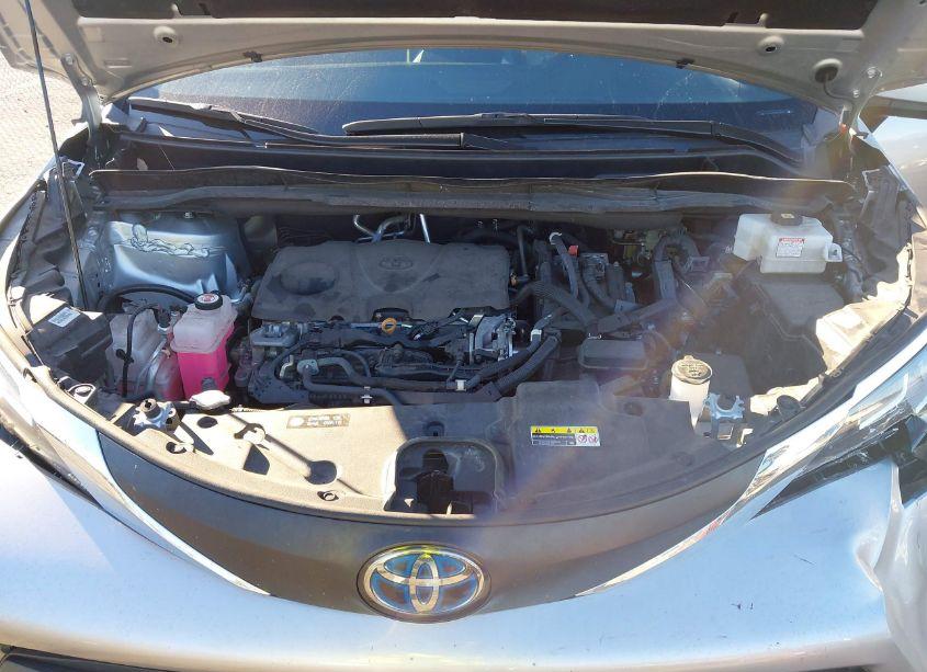 Photo 10 of 2021 Toyota Sienna XLE (VIN 5TDYRKEC6MS066370)