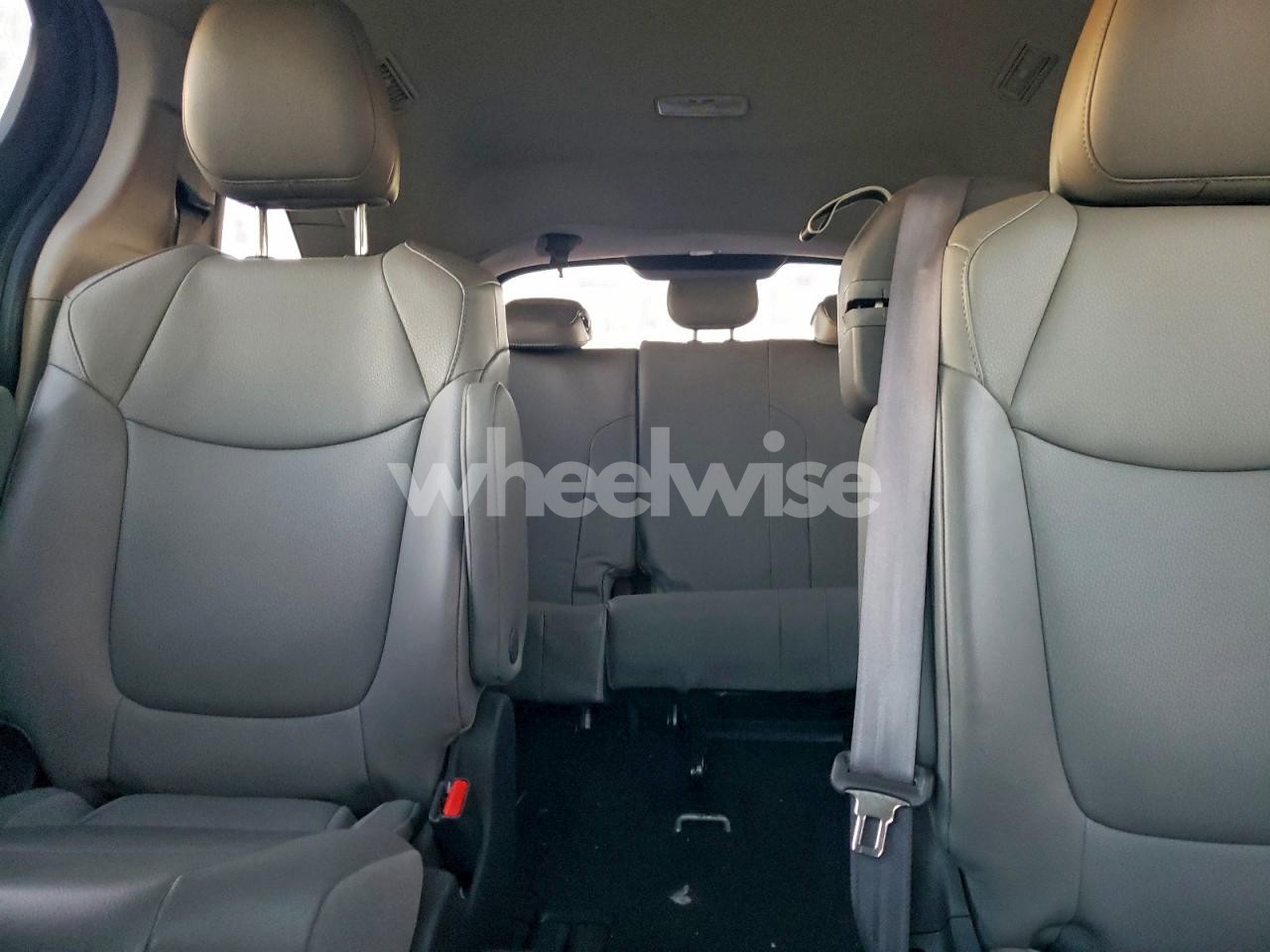 Photo 10 of 2022 TOYOTA SIENNA XLE (VIN 5TDYRKEC6NS127038)
