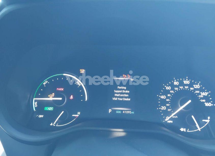 Photo 7 of 2024 Toyota Sienna XLE (VIN 5TDYRKEC6RS191943)