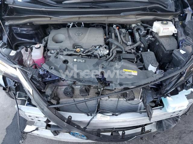 Photo 4 of 2024 TOYOTA SIENNA XLE (VIN 5TDYRKEC6RS215254)