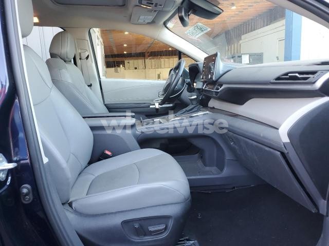 Photo 9 of 2024 TOYOTA SIENNA XLE (VIN 5TDYRKEC6RS215254)