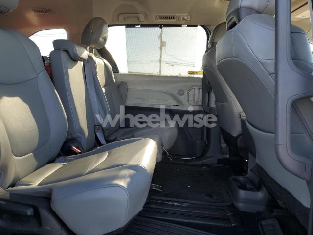 Photo 13 of 2022 TOYOTA SIENNA XLE (VIN 5TDYRKEC7NS094003)